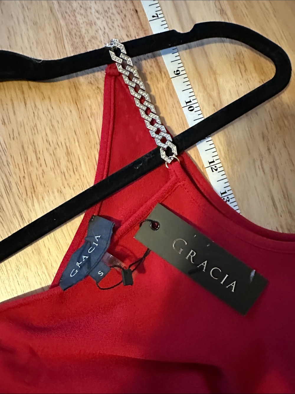 Gracia Red One-Shoulder Chain-Detail Dress - Picture 8 of 8